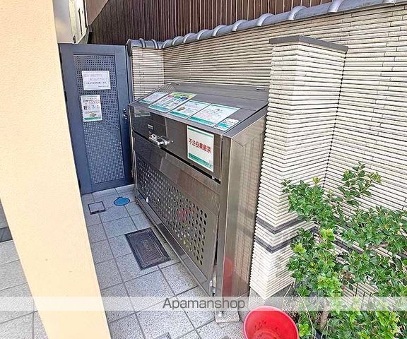グラシア堺町御門の玄関写真