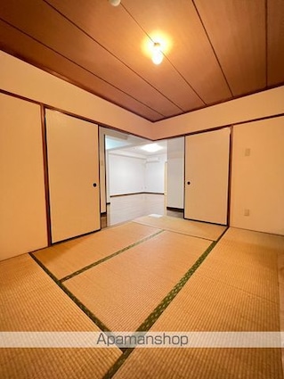 ロイヤルパレス[4LDK/101.63m2]の内装1