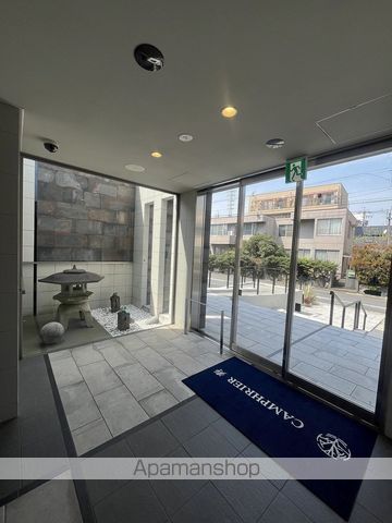 カンフリエ寿の玄関写真