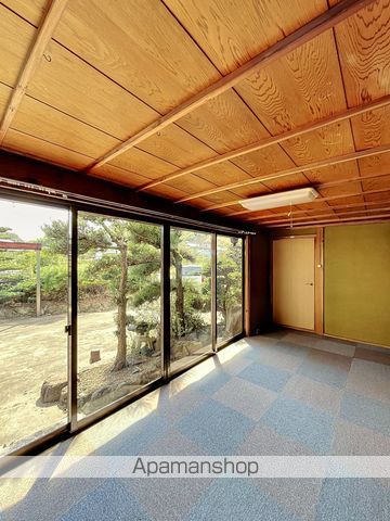 高松琴平電鉄琴平線 栗熊駅 徒歩49分 2階建 築77年の内装写真