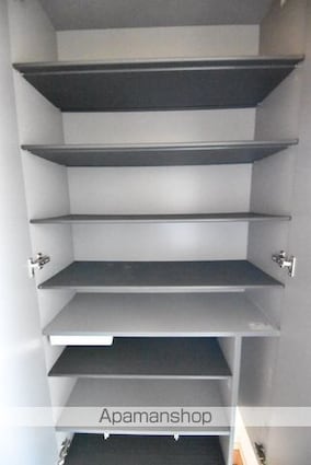 ヴィラ・アザレア　Ｂ[1LDK/34.48m2]の玄関