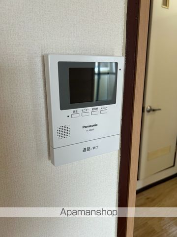 共立マンション小松里の内装写真