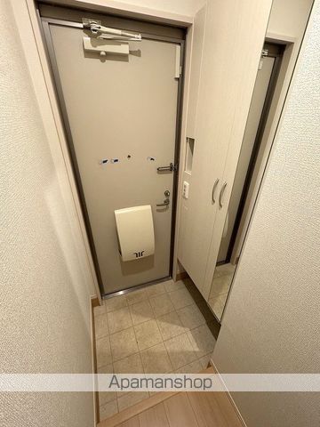 シャルール月の木の内装写真