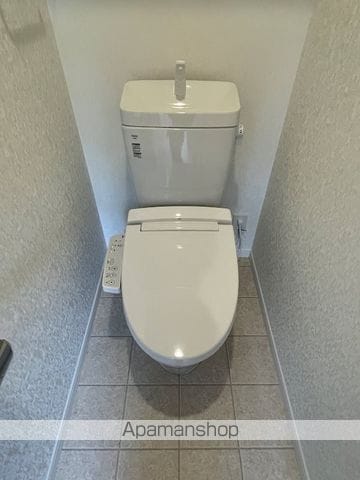 ゼルコーバの内装写真