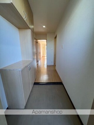 タロックス新居浜[2LDK/64.26m2]の玄関
