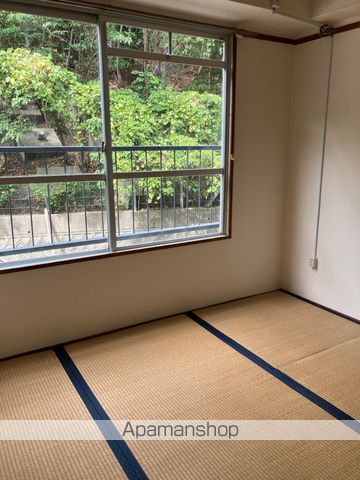 サウスヒルズ由良の内装写真