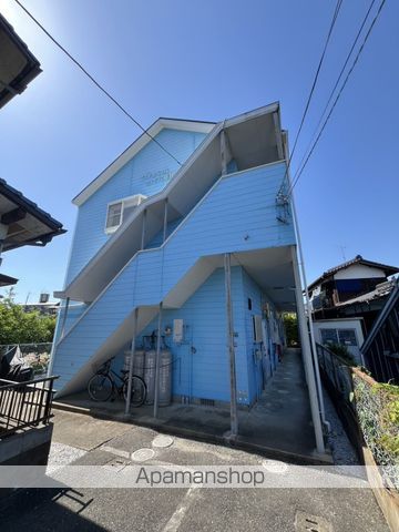 シティベール山下八番館の玄関写真