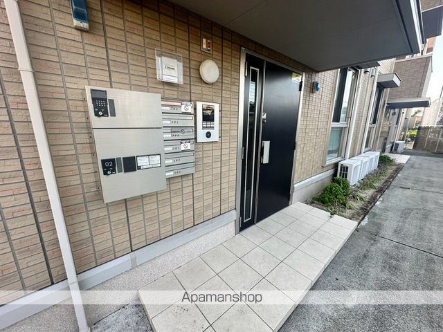 シェラール・インターの外観写真