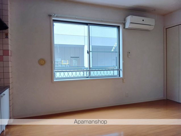 リバーサイド三樹5号館の内装写真