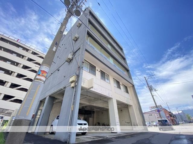 マンション中澤の外観写真