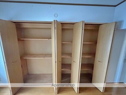 ゆたかビル[2LDK/50m2]の収納