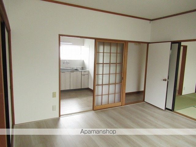 鈴木貸家の内装写真