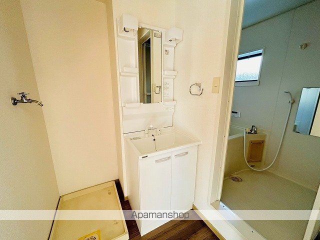 ロイヤルハイツ穐山の内装写真