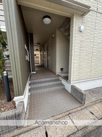 プレジール IIIの玄関写真