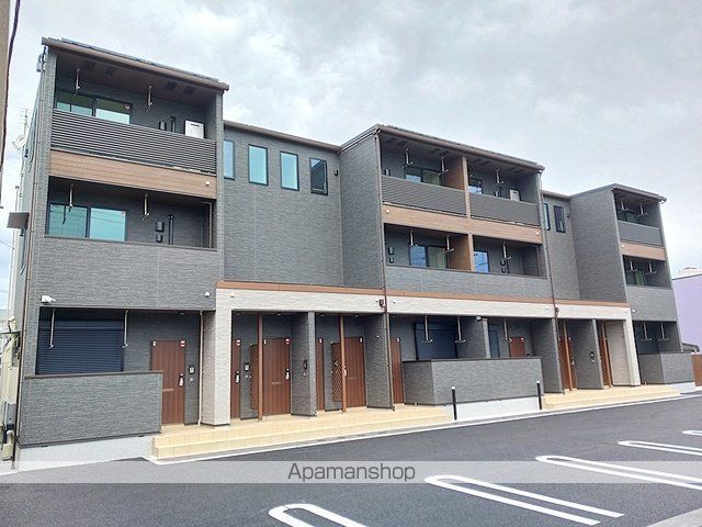 小田原市 3階建 新築の外観写真