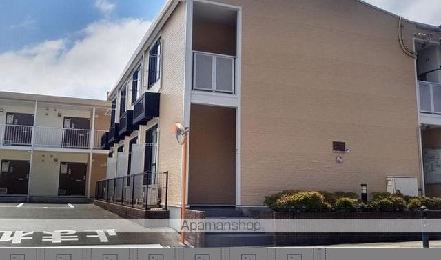 レオパレスパストラル博多の外観写真