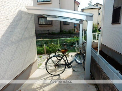 パルフォレスト[1K/25.25m2]の駐車場