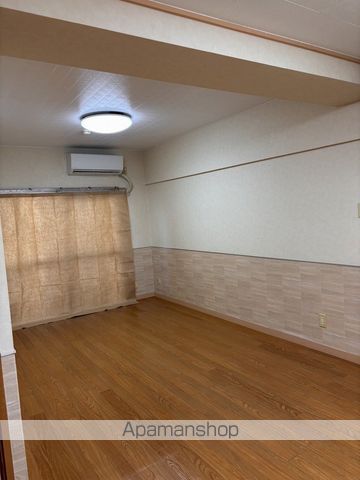 エステイトツジの内装写真