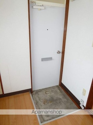 ラ・フォーレ辻　Ｂ棟[2K/36.3m2]の玄関