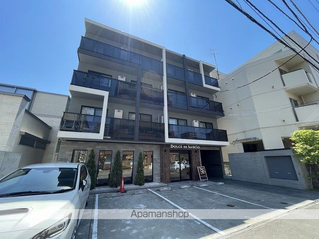 AXISーWILL 323. 裏参道の外観写真