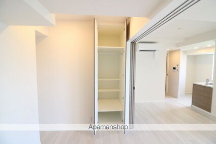 ＫＤＸレジデンス三鷹[1LDK/41.98m2]の収納