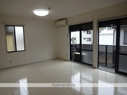 ファミール・ビレジ　Ａ棟[2LDK/56.66m2]のリビング・居間