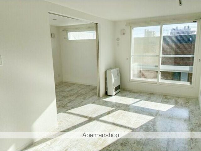 AMINAS T15の内装写真