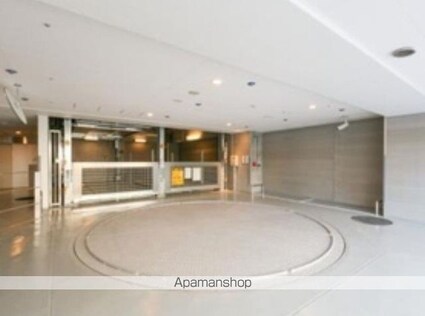 東京都渋谷区本町３丁目[1DK/33.24m2]の駐車場