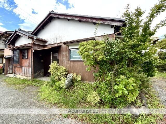 小田原市成田貸戸建の外観写真