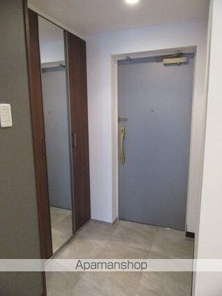 ドゥーエ東池袋[2LDK/66.12m2]の玄関