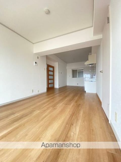 和歌山県和歌山市北新七軒丁[2LDK/69.3m2]のリビング・居間