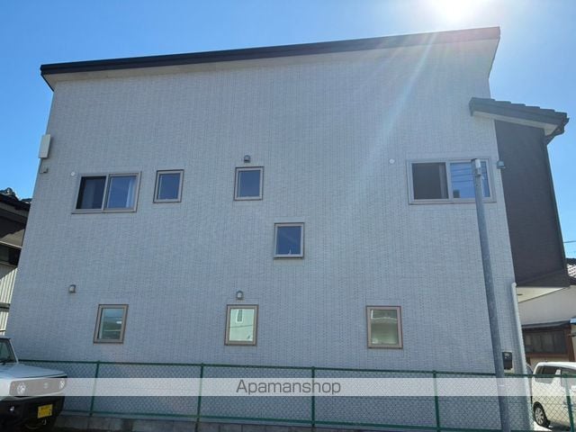 身延線 柚木駅 徒歩15分 2階建 築9年の外観写真