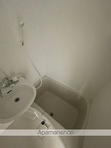 コーポホワイト南出島 B棟の内装写真