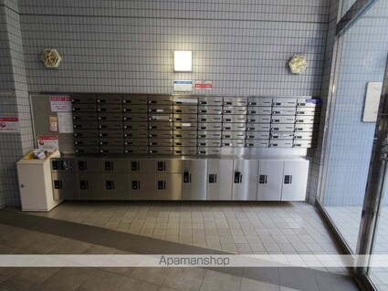 東京都立川市錦町１丁目[1R/18.25m2]のエントランス1