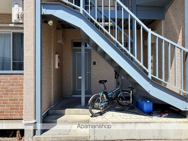 リバースヒルズIIの玄関写真