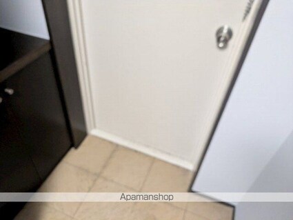 ティブロンコート[1R/23.34m2]の玄関