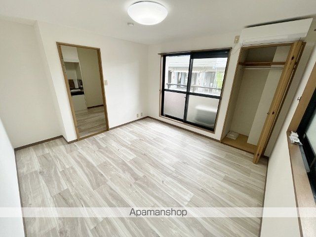 シャルマン早苗町の内装写真