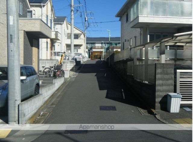 東京都三鷹市中原４丁目[3LDK/89.42m2]の共用部