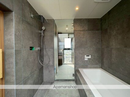 ルミーク三軒茶屋[2LDK/91.53m2]のバス