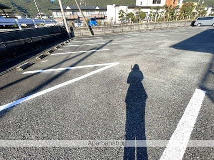 グリーンレジデンスⅠ[2DK/40.04m2]の駐車場