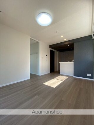 和歌山県和歌山市小雑賀２丁目[1LDK/44m2]のリビング・居間