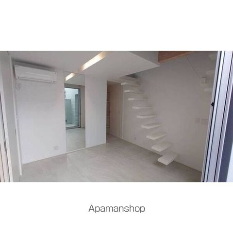 プラスナインの内装写真