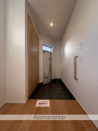 和歌山県和歌山市新在家[3LDK/96.99m2]の玄関