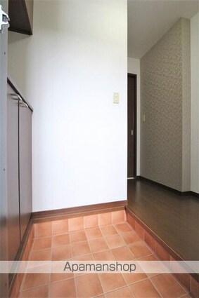 空港サヤハイツⅡＢ棟[2LDK/50.66m2]の玄関