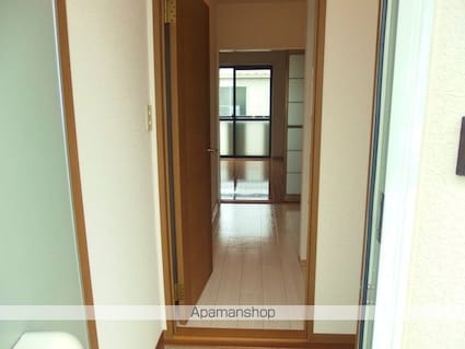 ｋａｎａｄａ　Ｂ棟[1K/26.7m2]の玄関