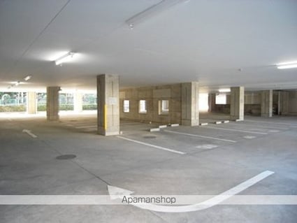 アンビックスつつじヶ丘　Ａ棟[1K/24.3m2]の駐車場