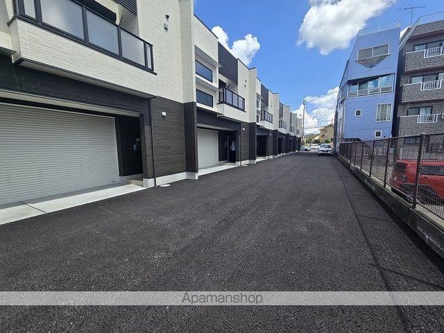 GARAGE上中野の玄関写真