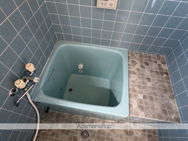 恩地町西貸家の内装写真