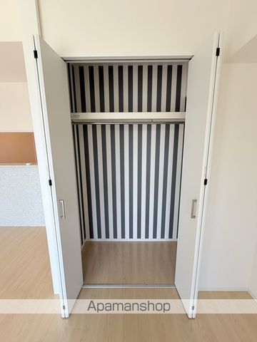 FRAMEWOODの内装写真