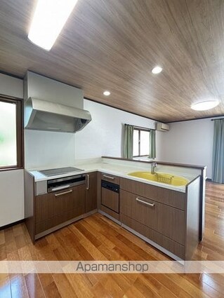 宝沢貸家[4LDK/124m2]のキッチン